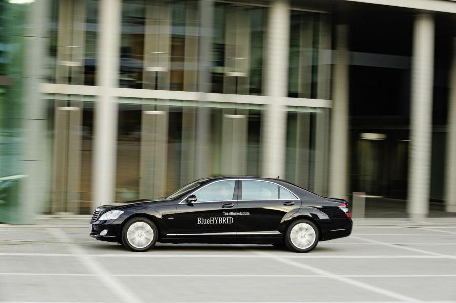  Mercedes-Benz S400 BlueHYBRID 2008 года  (фото 4 из 35)